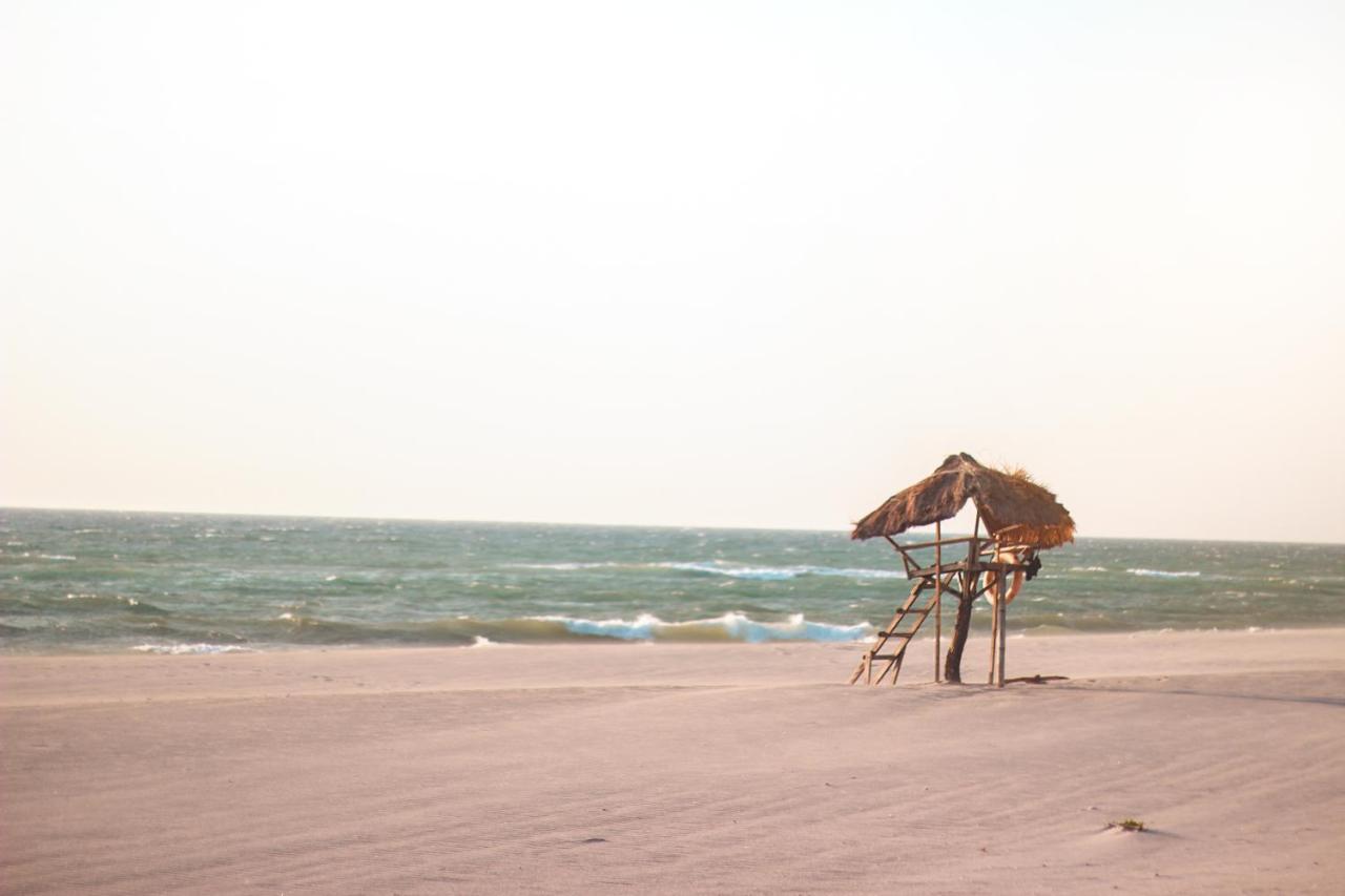 Cabangan Club Monet Beachfront Resort By Cocotel מראה חיצוני תמונה