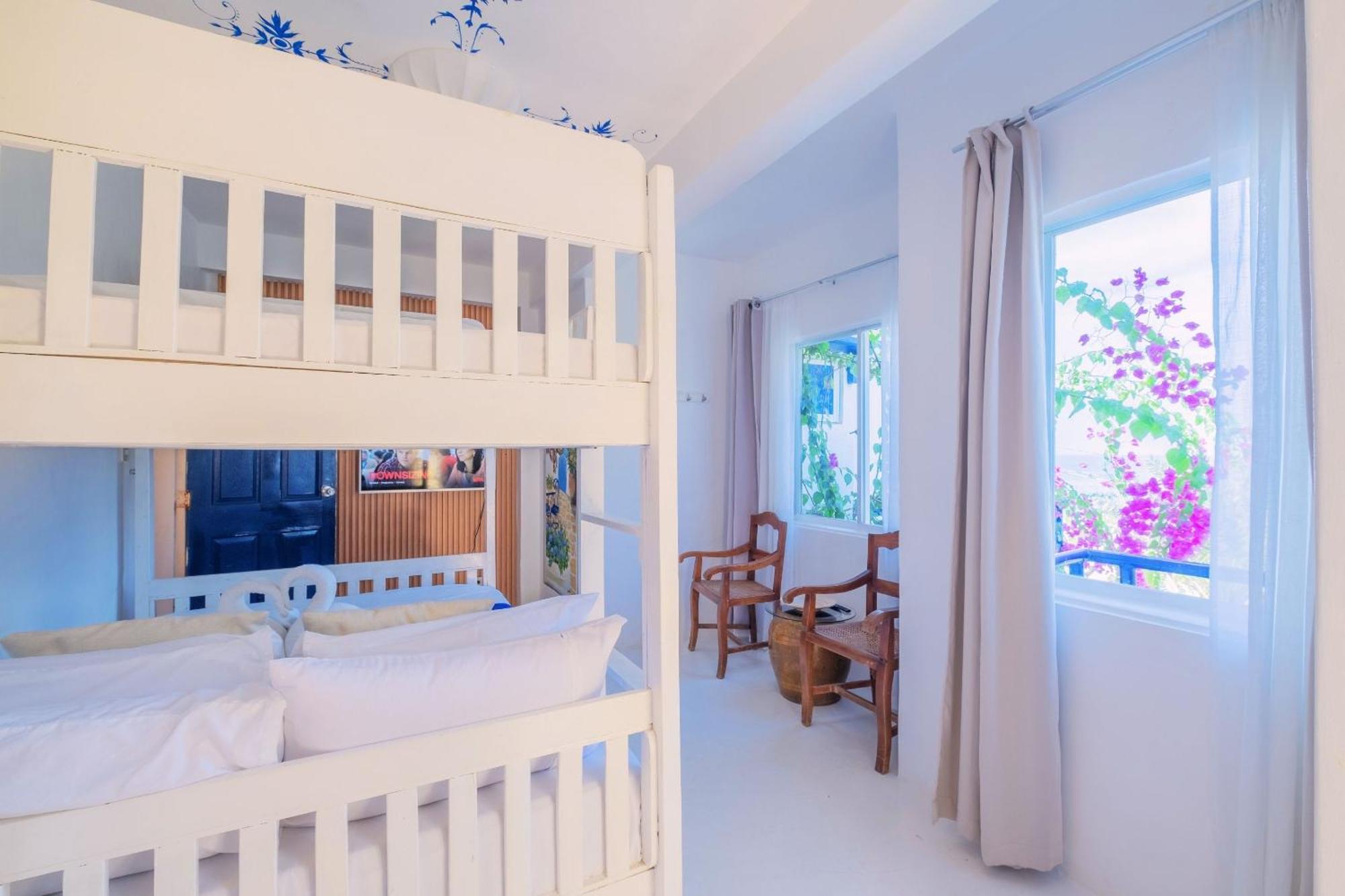 Cabangan Club Monet Beachfront Resort By Cocotel חדר תמונה